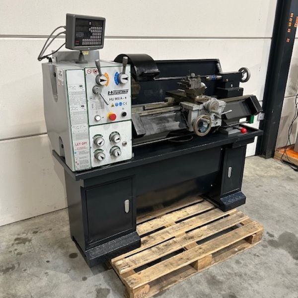 Draaibank HU 900 A